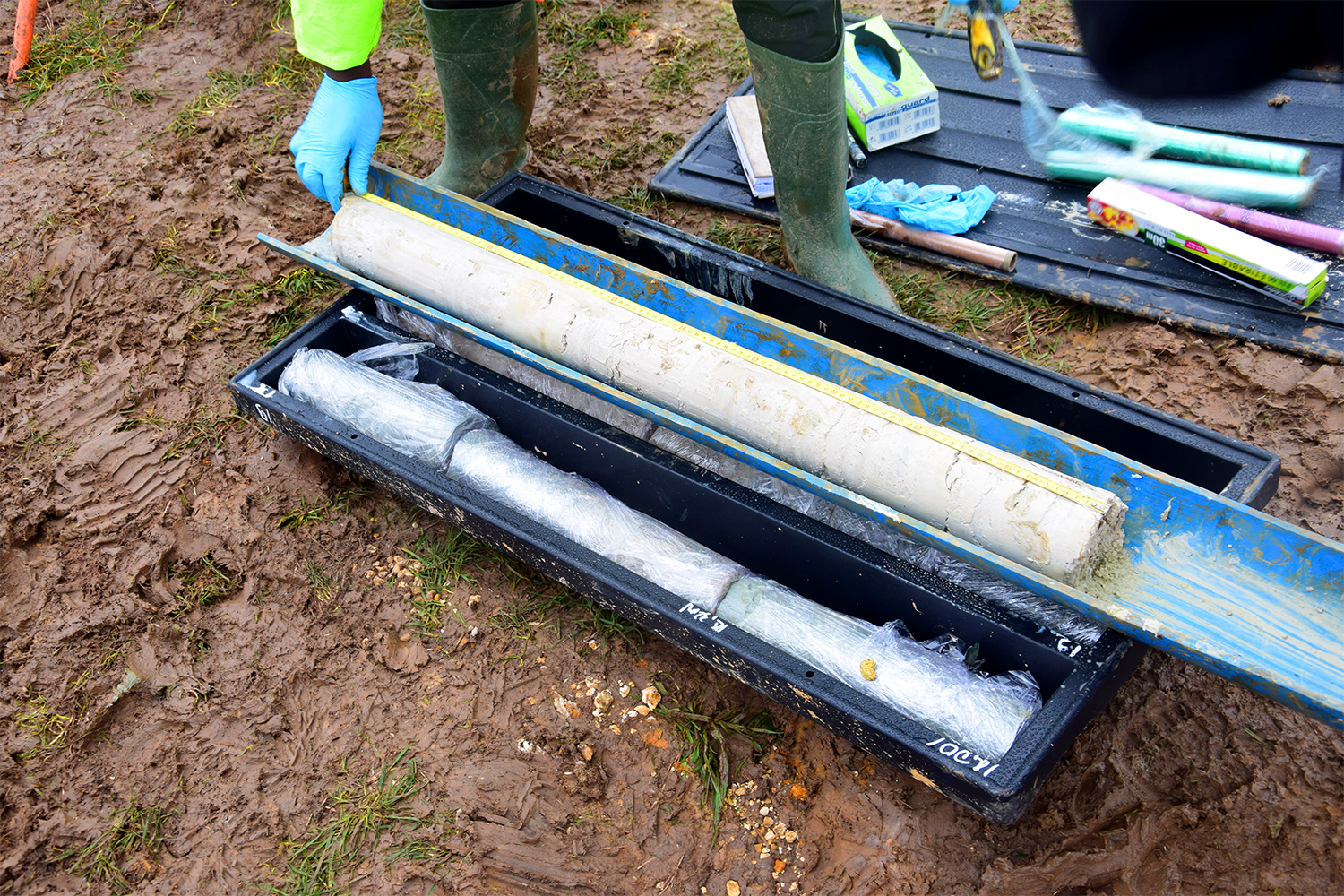 Carotte de 1 m, issue du forage de 70 m.